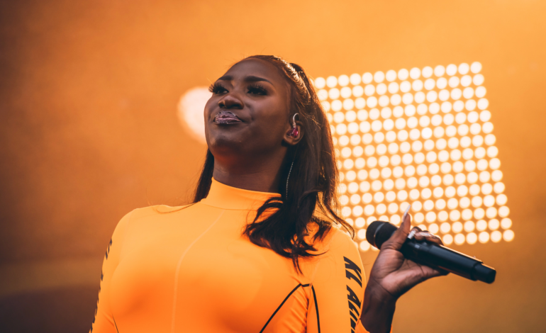  Aya Nakamura ne se trouve pas du tout arrogante